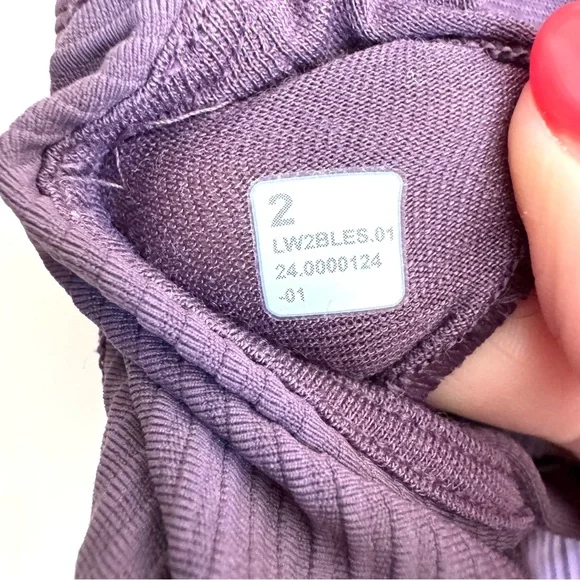 Lululemon Energy Bra Long Line Ribbed - Picture 6 of 6